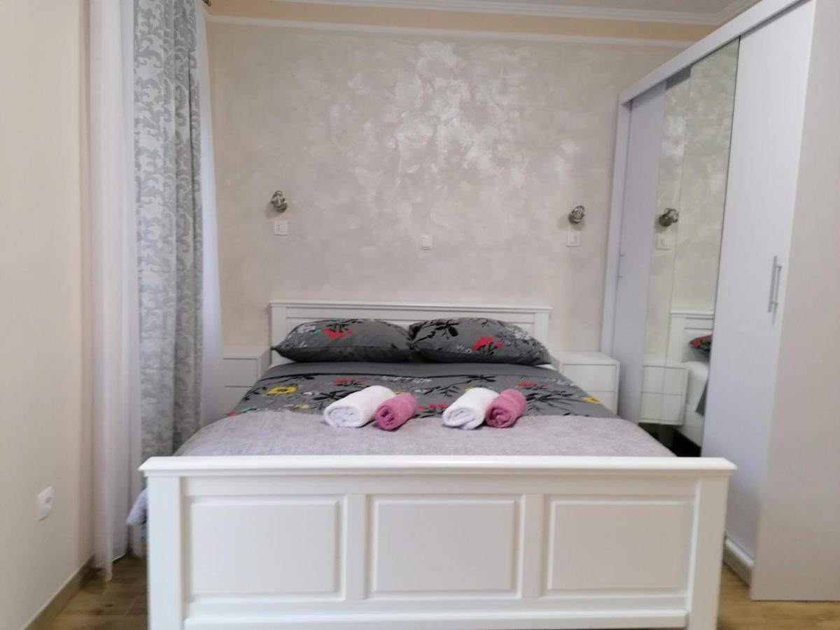 Apartman Lusetic โอปาติยา ภายนอก รูปภาพ