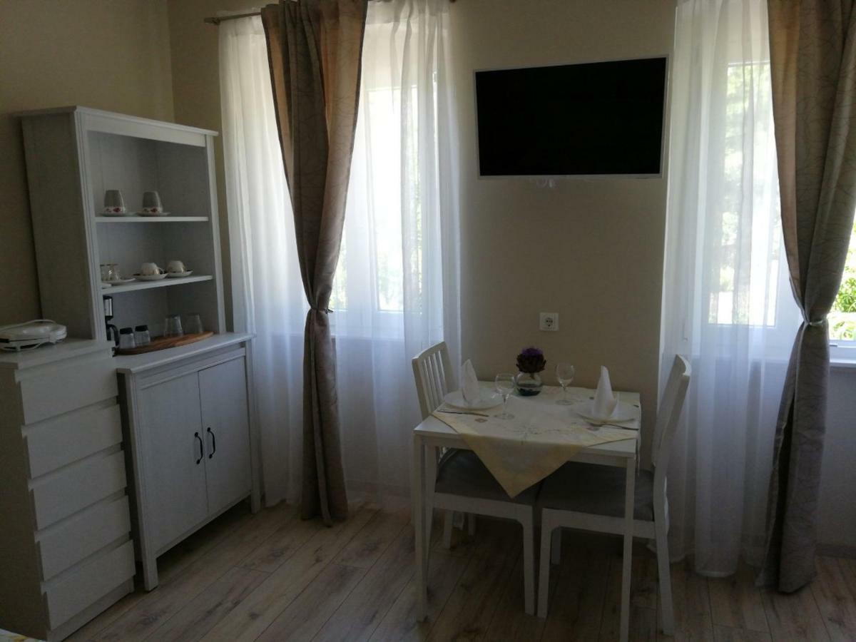 Apartman Lusetic โอปาติยา ภายนอก รูปภาพ
